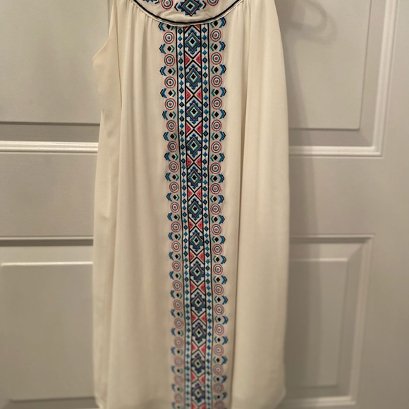 Little Girls Dress.  Never worn. Cream. - Picture 5 of 11